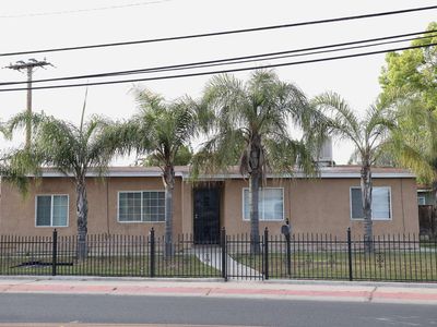 2014 W Houston Avenue