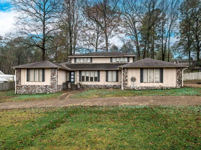 2403 Forrest Park Dr