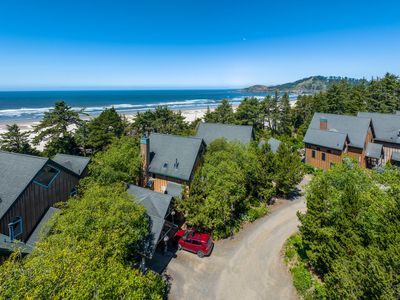 3380 NW Oceanview Dr APT A