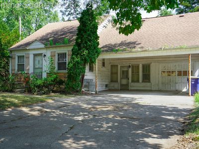 2476 Voorheis Rd