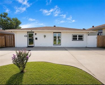 3568 E Loyola Dr