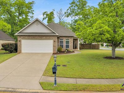 200 Greythorne Dr