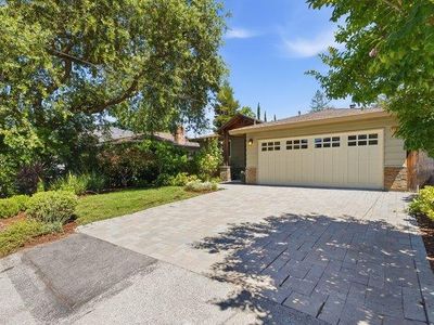 2155 Sterling Ave