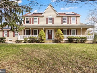 374 Village Rd E