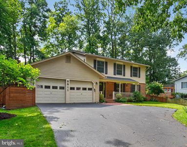 8811 Hayload Ct