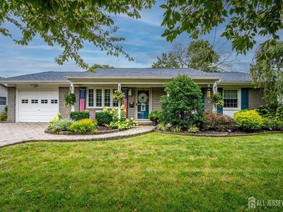 10 Forest Park Ter