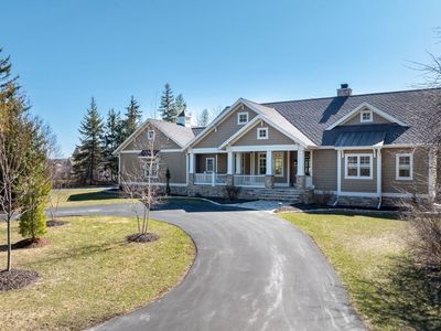 4071 Welcker Cliff Dr