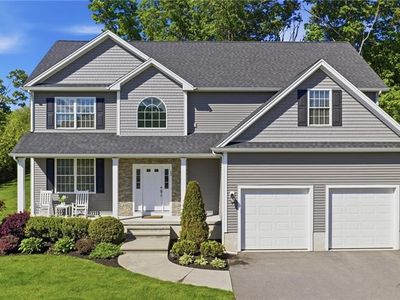 12 Hidden Hills Dr