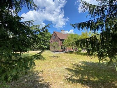 82 Breezy Hill Road