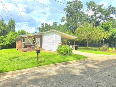 1916 Keith St