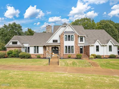 100 Heatherwood Dr