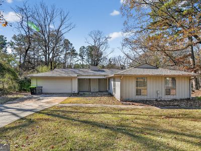 Property at 80 Triple Crown Way, Forsyth, GA