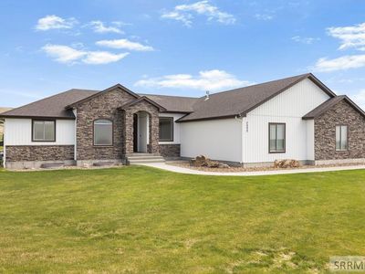 7232 E Middle Fork Rd