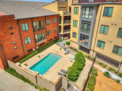 401 E Boyd St Suite 304