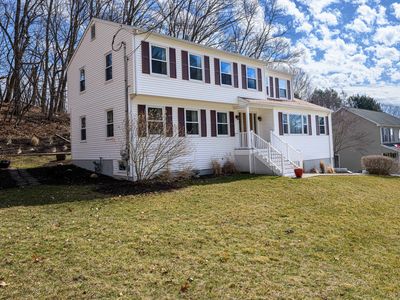 27 Shelton St