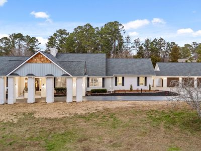 3176 Chestnut Cir NW