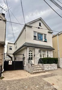 228 Elm St
