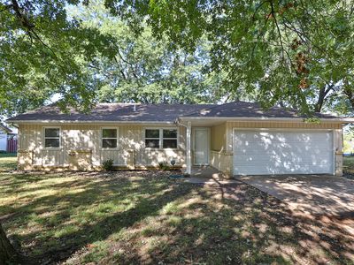 2715 S Franklin Avenue