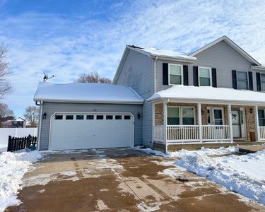 Property at 568 S Elizabeth St, Maple Park, IL