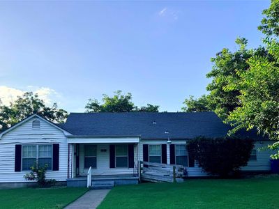 3321 Herring Ave