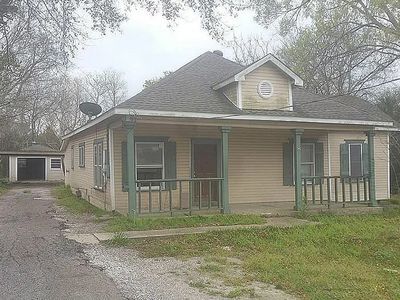 Property at 302 Kernohan St, Crosby, TX