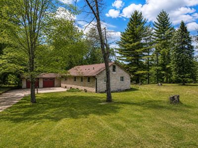 N2725 River Dr