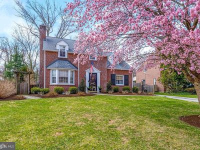 526 W Beechtree Ln