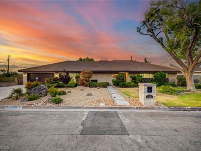 236 E Country Club Dr