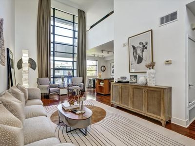 350 E Mission St UNIT 211