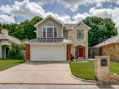 6816 Driffield Cir E