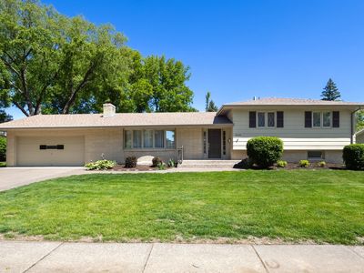 2430 E Columbia Ave