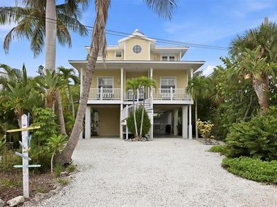783 JACARANDA ROAD