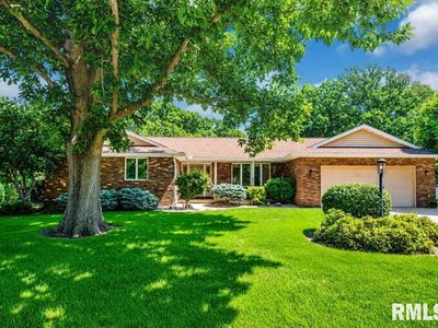 306 E White Oak Ct