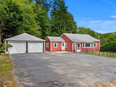 2 Hill Top Ln