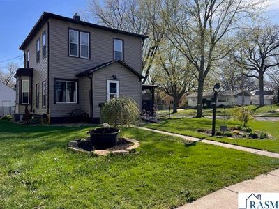227 W 2nd St