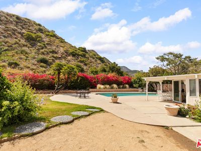 6005 Paseo Canyon Dr