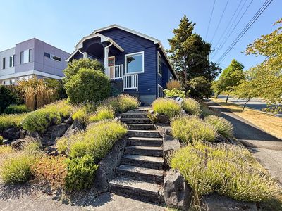 2301 19th Ave S