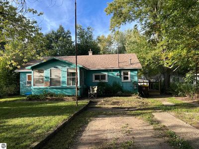 1112 Harold St