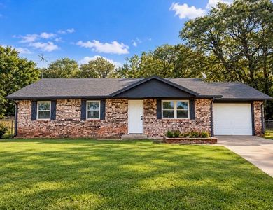 Property at 1122 E 17th St, Chandler, OK