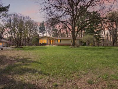 9437 Fisk Rd