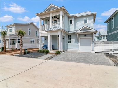 416 Mermaid Tail Ln