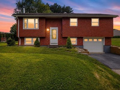 Property at 6 Old Farm Rd, Spencer, MA