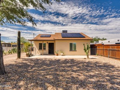 2743 N Cortez Pl