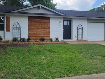 2700 Ozark Dr