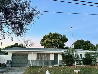 Property at 8537 74th Ave N, Seminole, FL