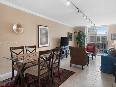 1776 James Ave APT 5B