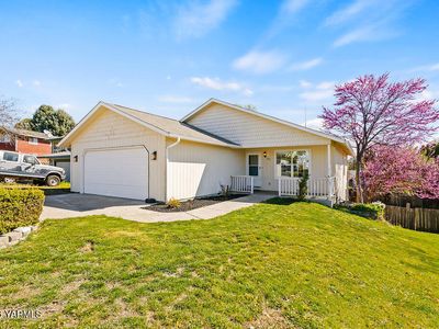 Property at 603 Westwind Dr, Zillah, WA