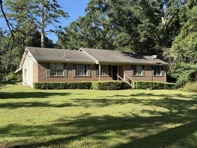 82 Reba Dr