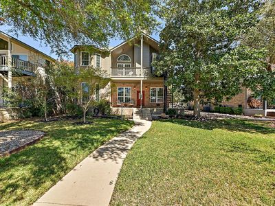 2210 Fredwoods Dr
