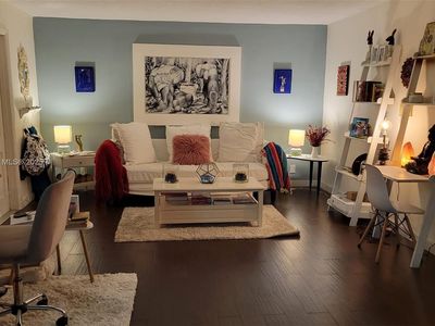 200 NE 12th Ave APT 7B